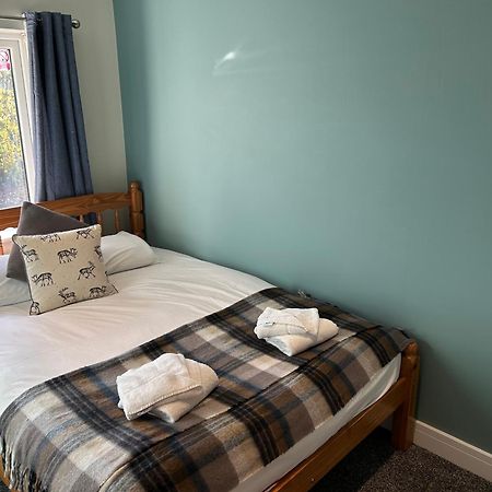 3 Bed Farnborough Air Accommodation ภายนอก รูปภาพ
