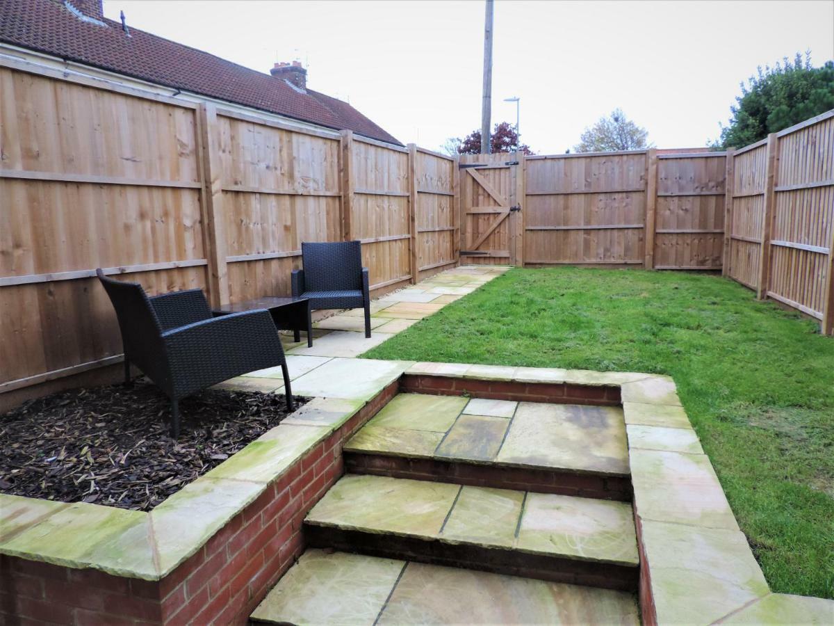 3 Bed Farnborough Air Accommodation ภายนอก รูปภาพ